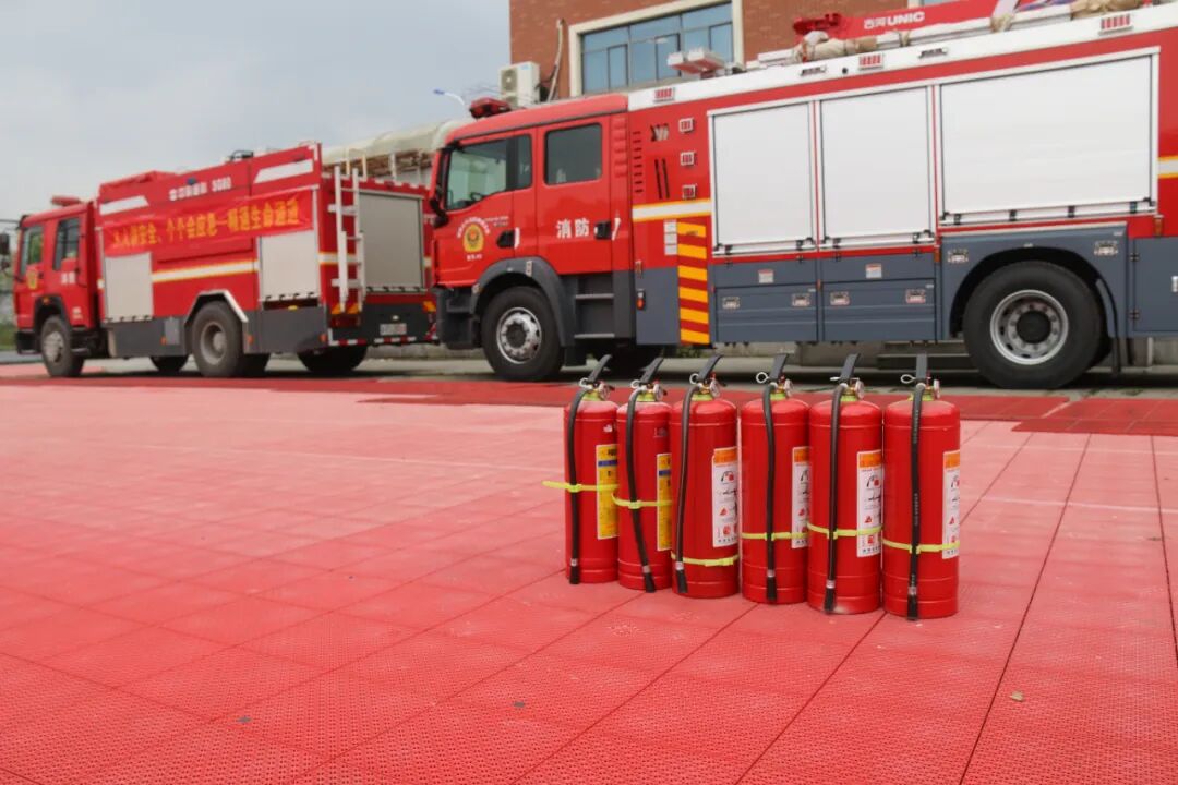 筑牢安全防线，护航校园平安&mdash;&mdash;长沙科技工程学校成功开展消防应急演练活动